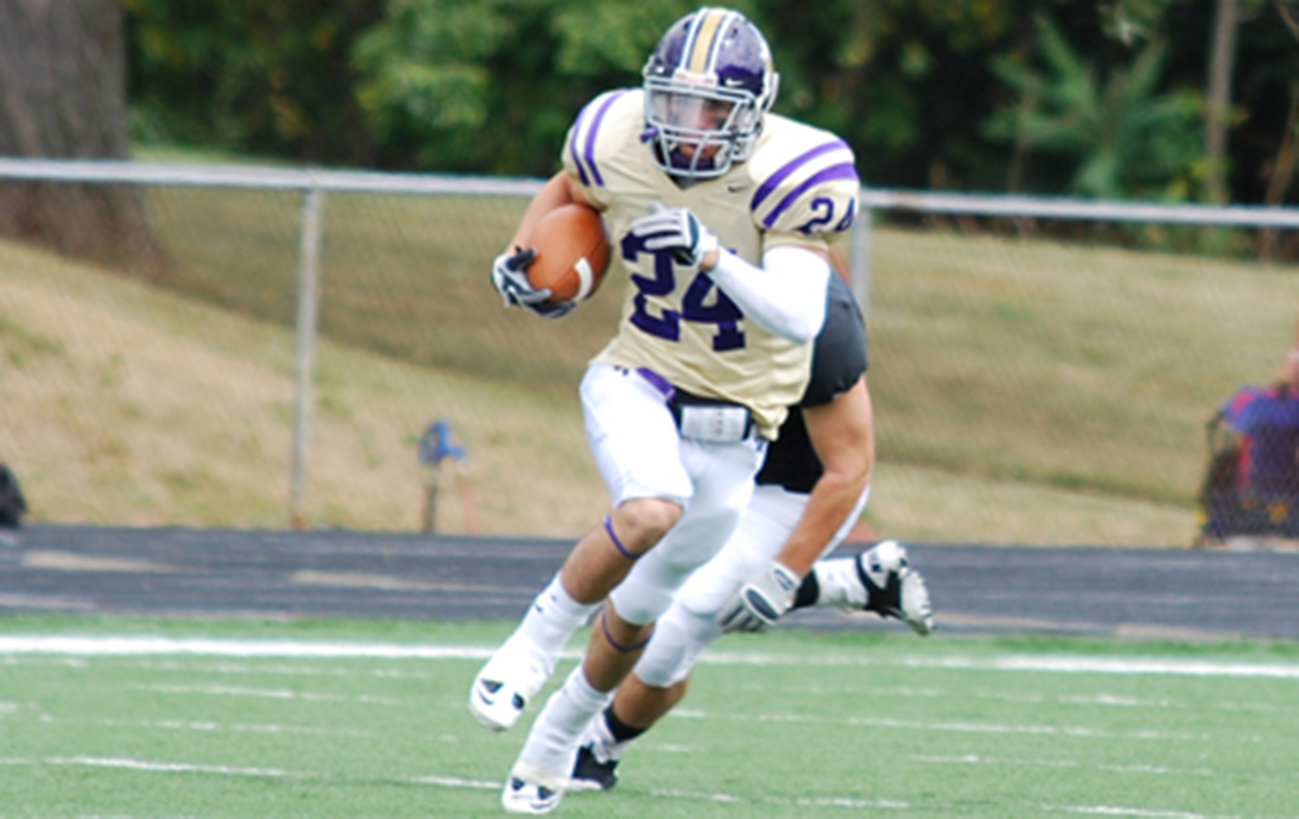 Defiance Throttles Earlham, 33-0, in First-Ever HCAC Meeting