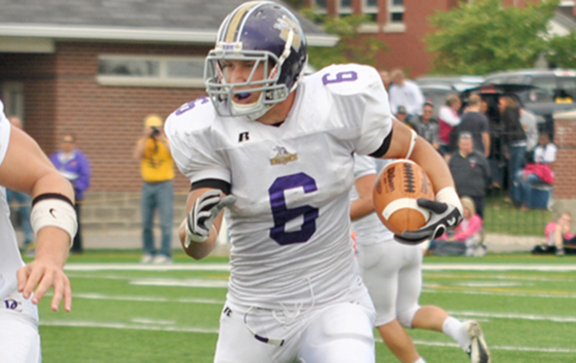 HCAC Recognizes Kuesel as Offensive Player of the Week