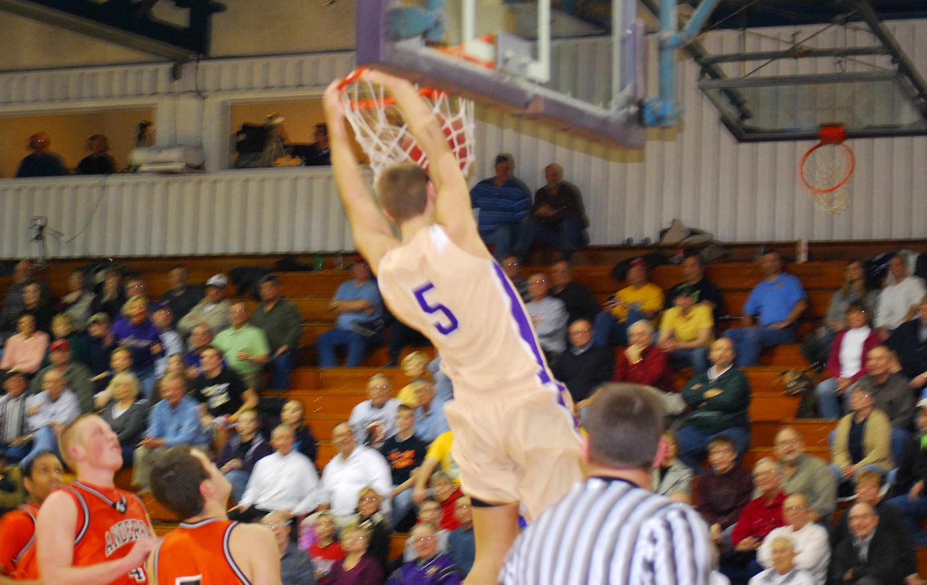 DC Tops Franklin, Advances to Fourth Straight HCAC Semifinal