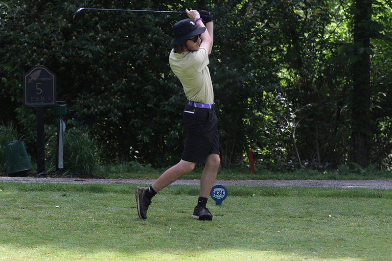 Men’s golf concludes season at HCAC Championships