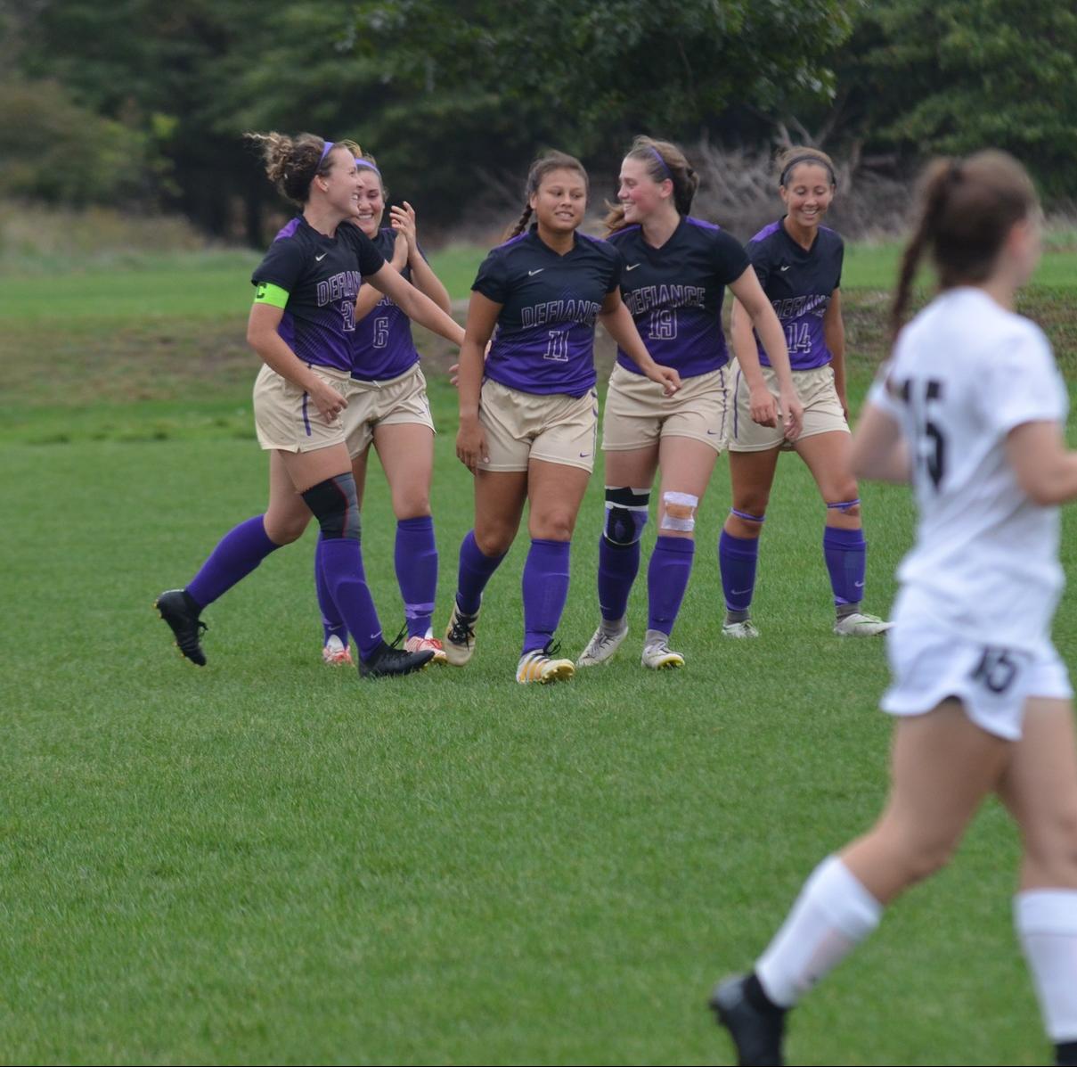 Women's Soccer Wins in Thrilling Fashion