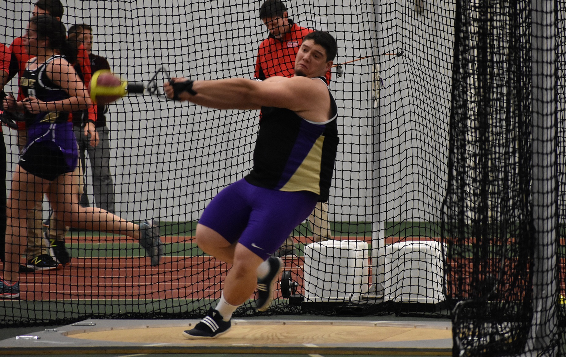 Men's Track Finishes Indoor Campaign