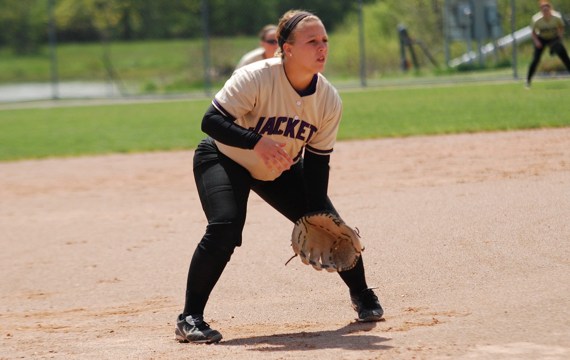 DC Softball Falls to No. 1 Montclair State, Downs Albion