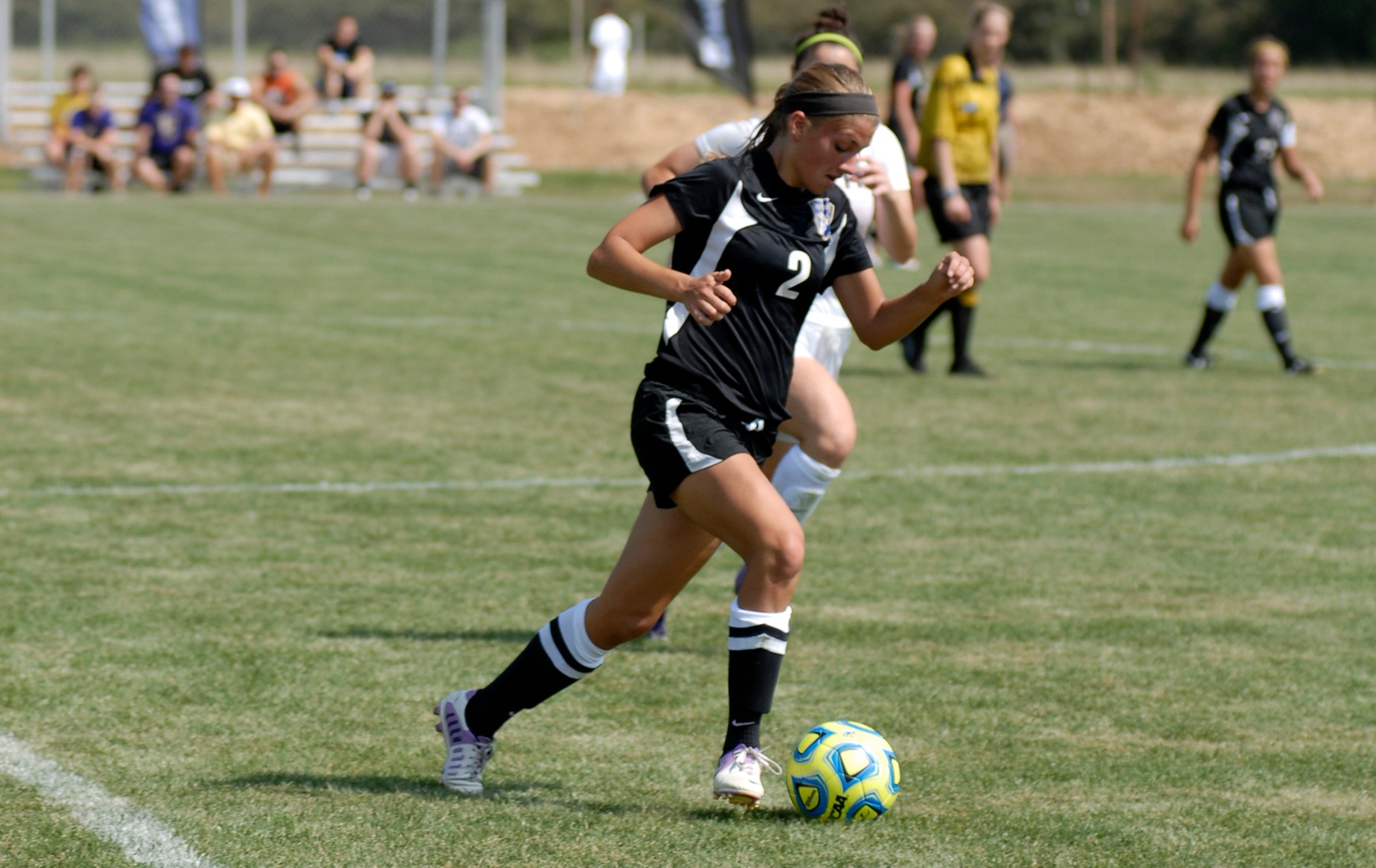 Jackets cage the Ravens in HCAC match