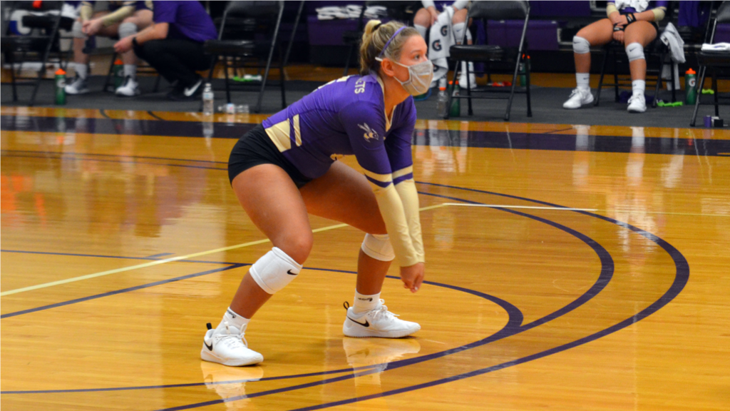 Volleyball loses pair of matches to Franklin