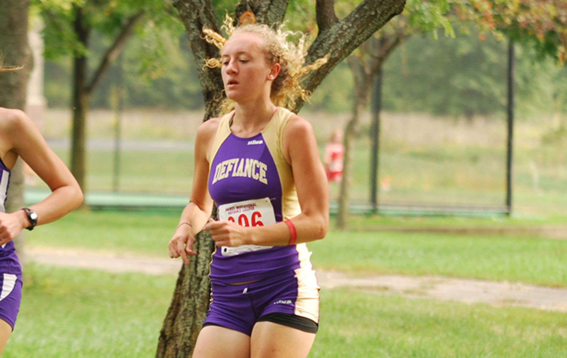 Stryffeler Leads Women’s Cross Country at Wilmington Invite