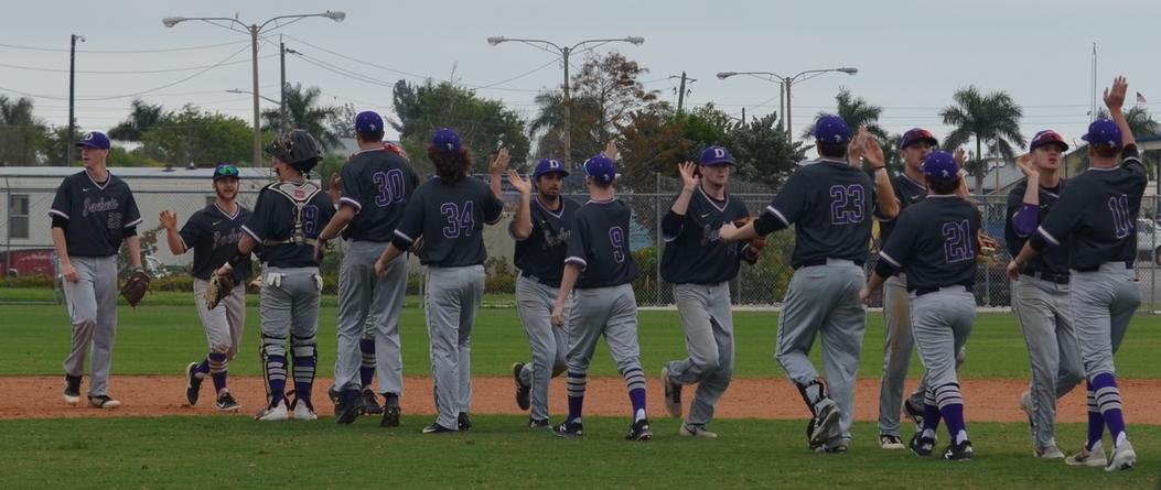 Late Game Rallies Lead to Baseball Split with Bluffton