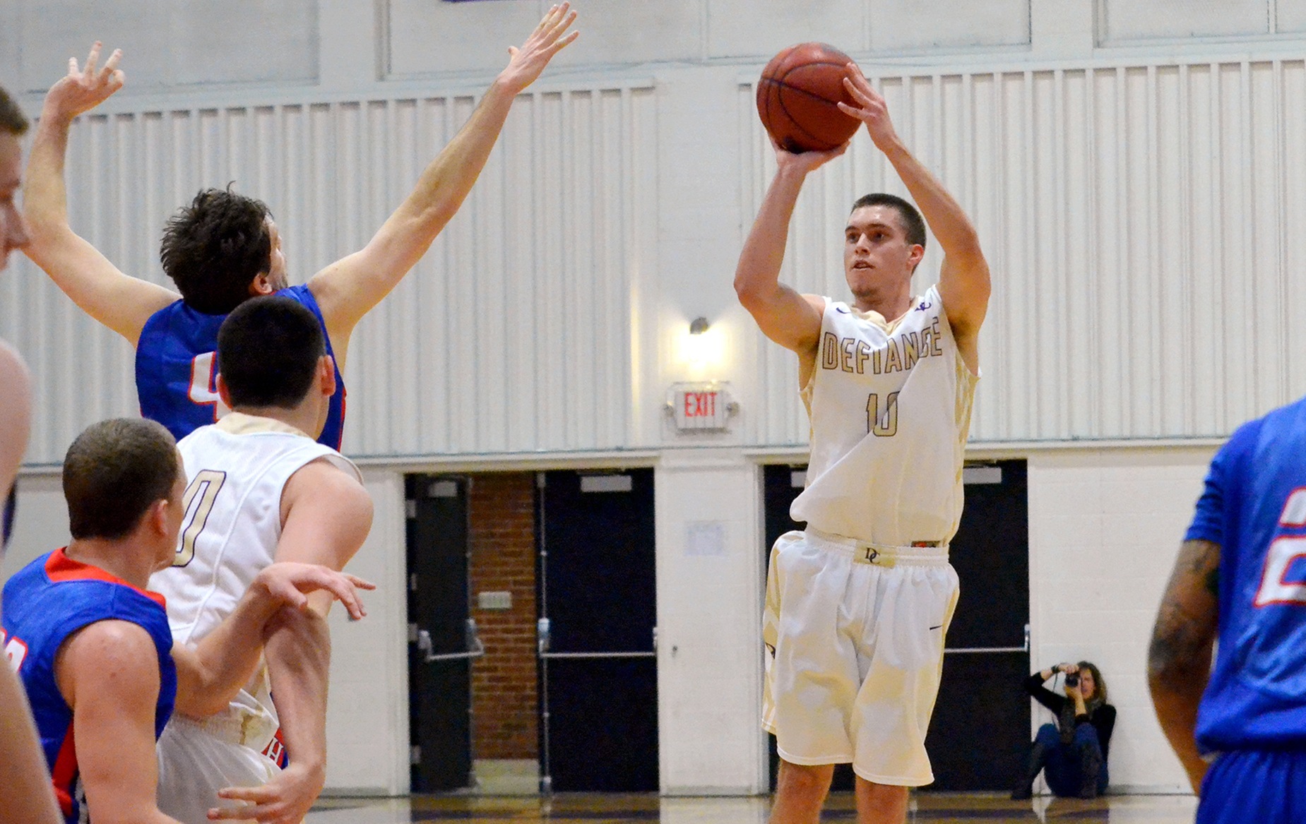 Schomaeker Scores 31 in Win Against Anderson (Ind.)