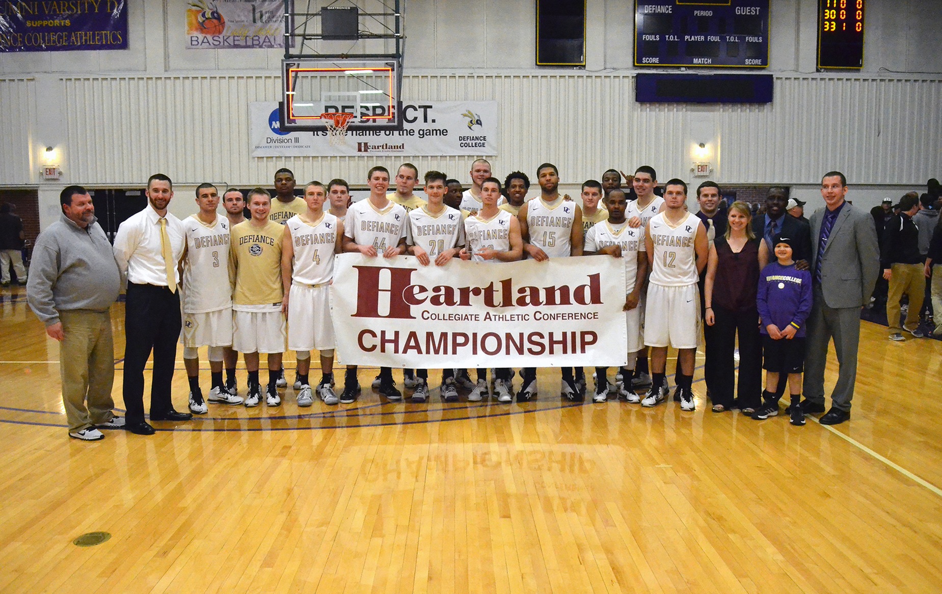 Men's Hoops Dominates Bluffton to Capture HCAC Title