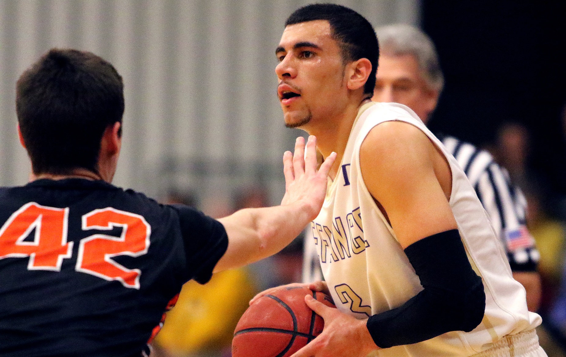 Jackets Rally to Beat Earlham Led By Career-High From Parker