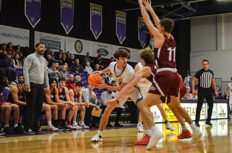 Yellow Jackets come up short at Earlham, 81-70