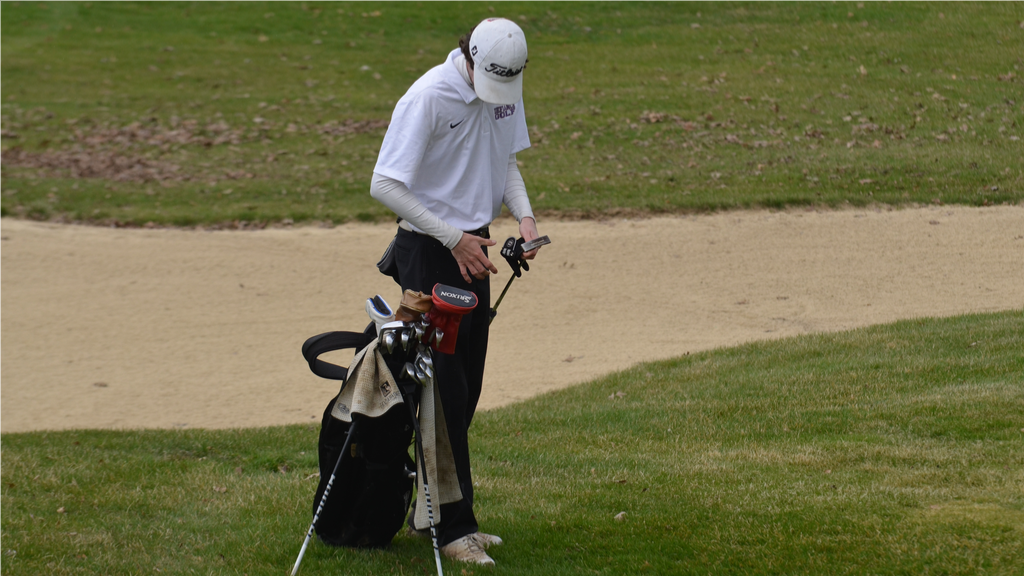Men's golf places eighth at Earlham Spring Invite