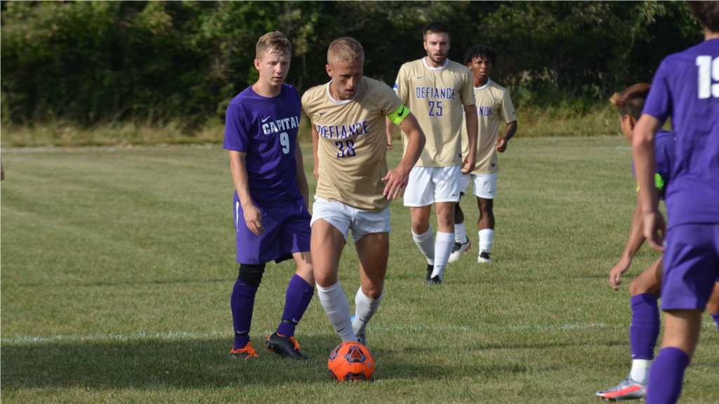 Svanberg's hat trick gives men's soccer third consecutive win