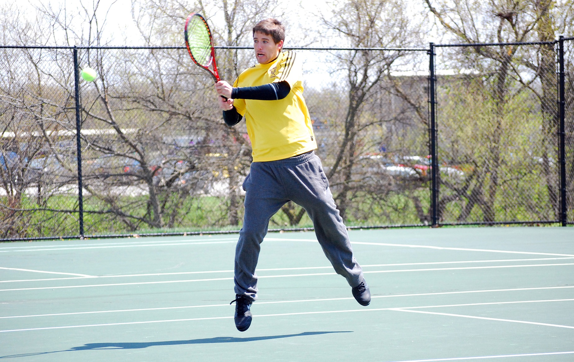 Jackets Suffer First Home Defeat in Men’s Tennis