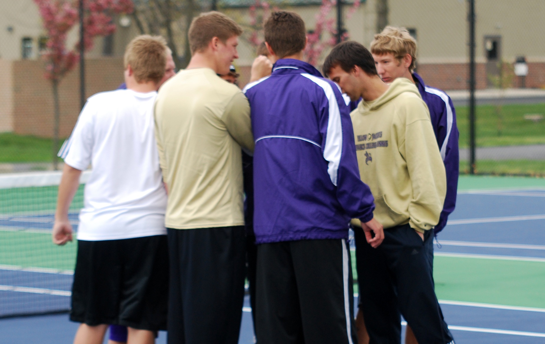 Yellow Jacket Tennis Outmatched by Fightin’ Engineers