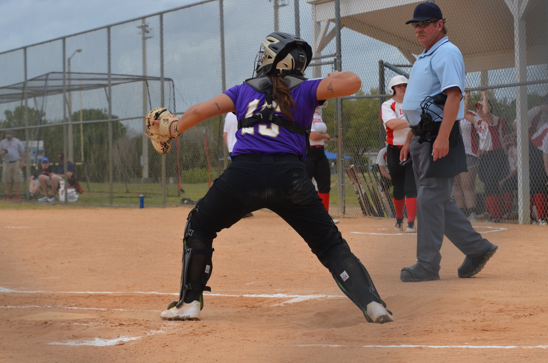 Softball earns a split after two close games in Florida