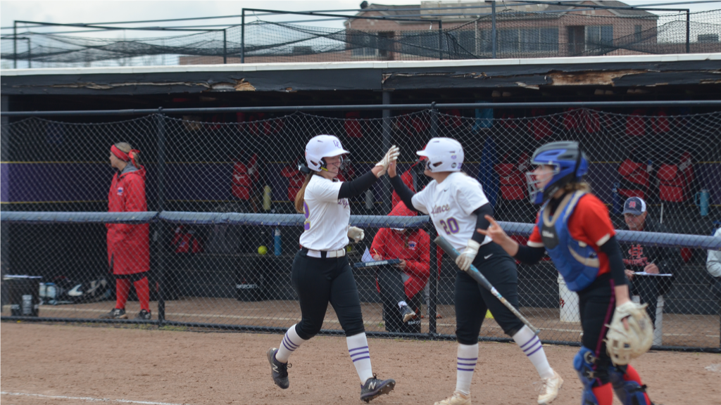 Softball splits a pair of one-run decisions with Hanover