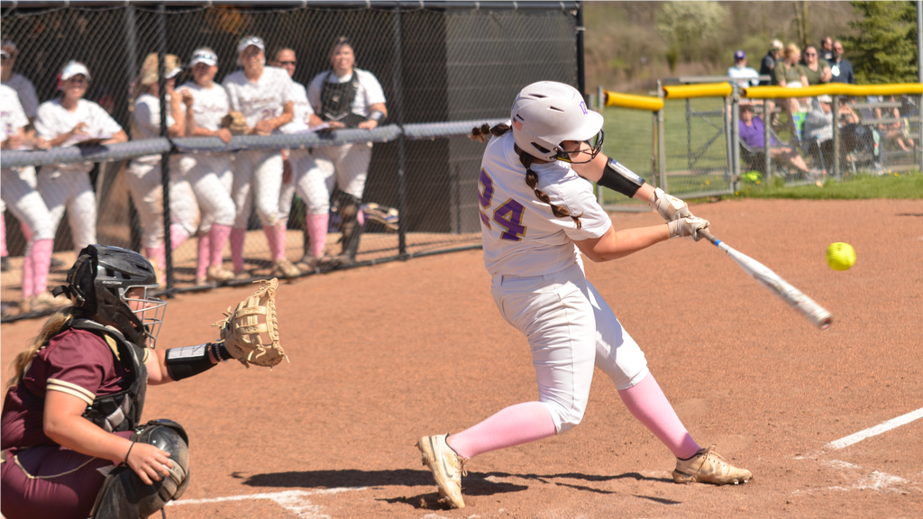 Guggenbiller’s game-winning hit lifts Yellow Jackets to upset win over #23 Transylvania