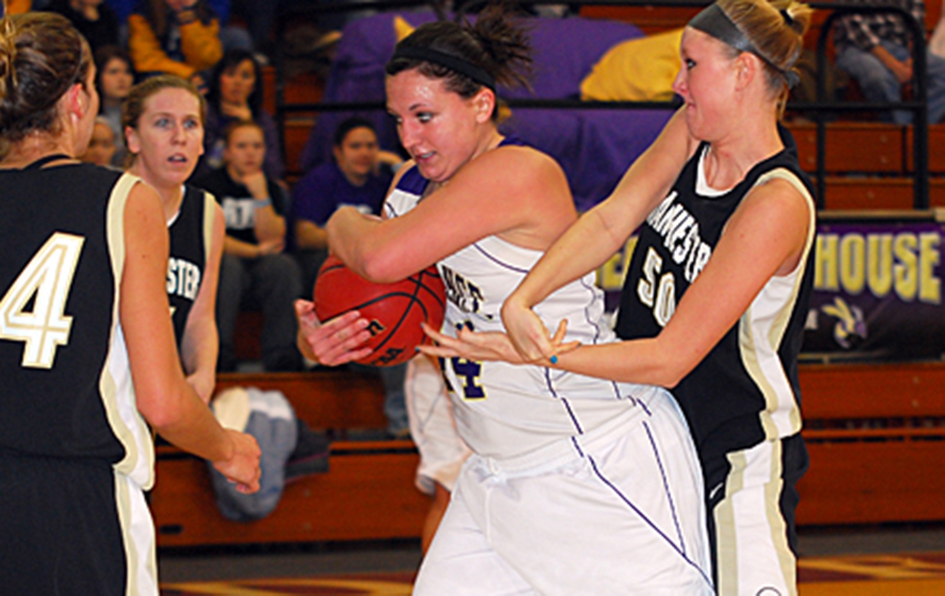Lady Jackets Fall in High-Scoring Affair, 92-75, Against Hanover