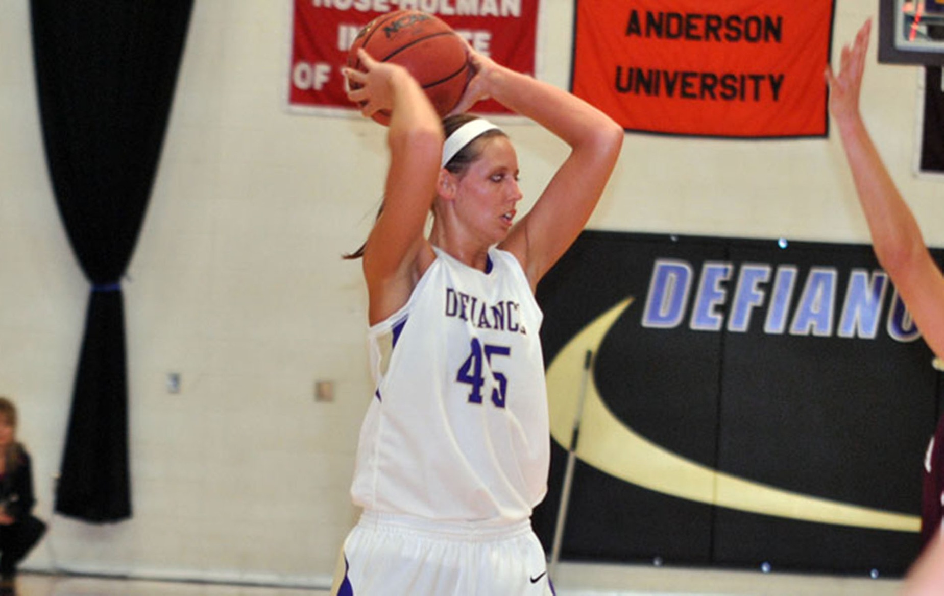 Comden, Defiance Down Franklin to Stay Perfect in HCAC Play