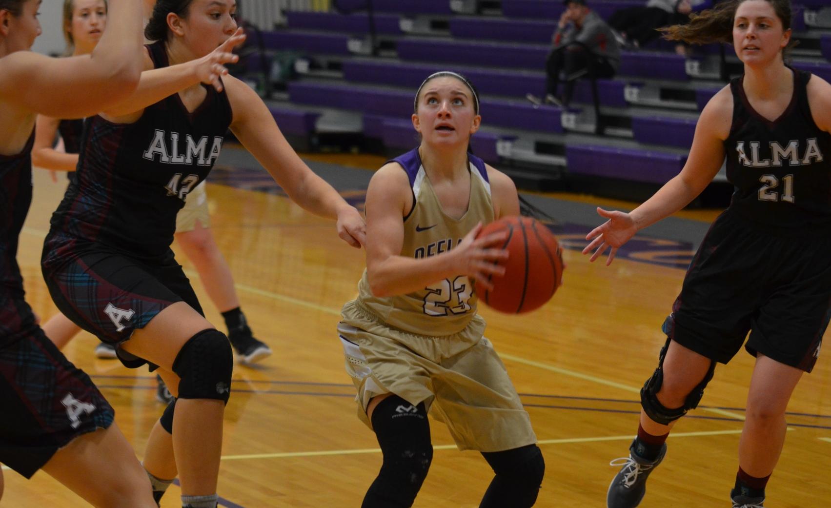Early Struggles Sink Yellow Jackets