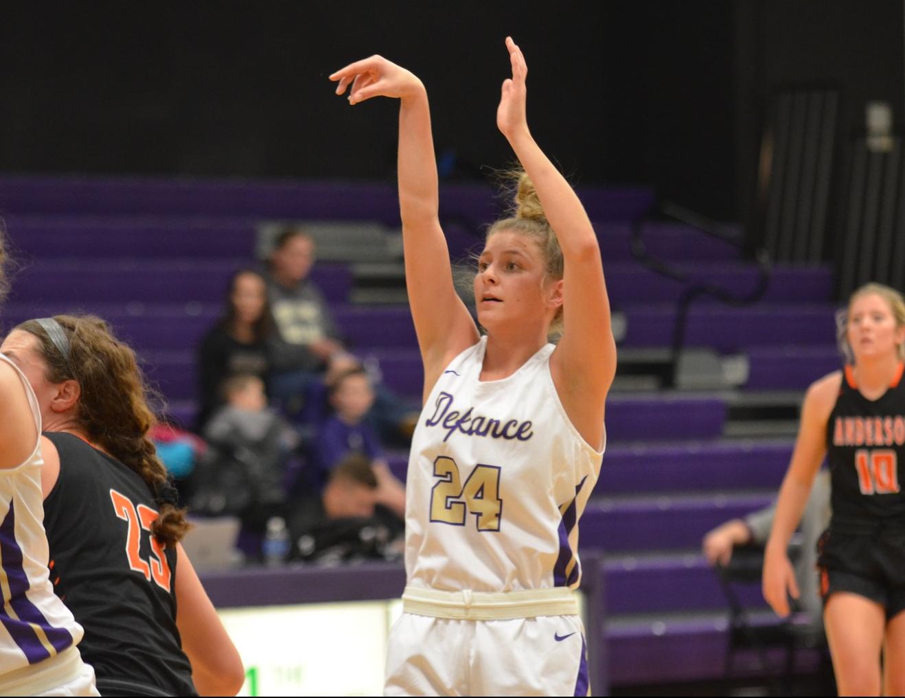 Women's Basketball's conference win streak stymied by Panthers