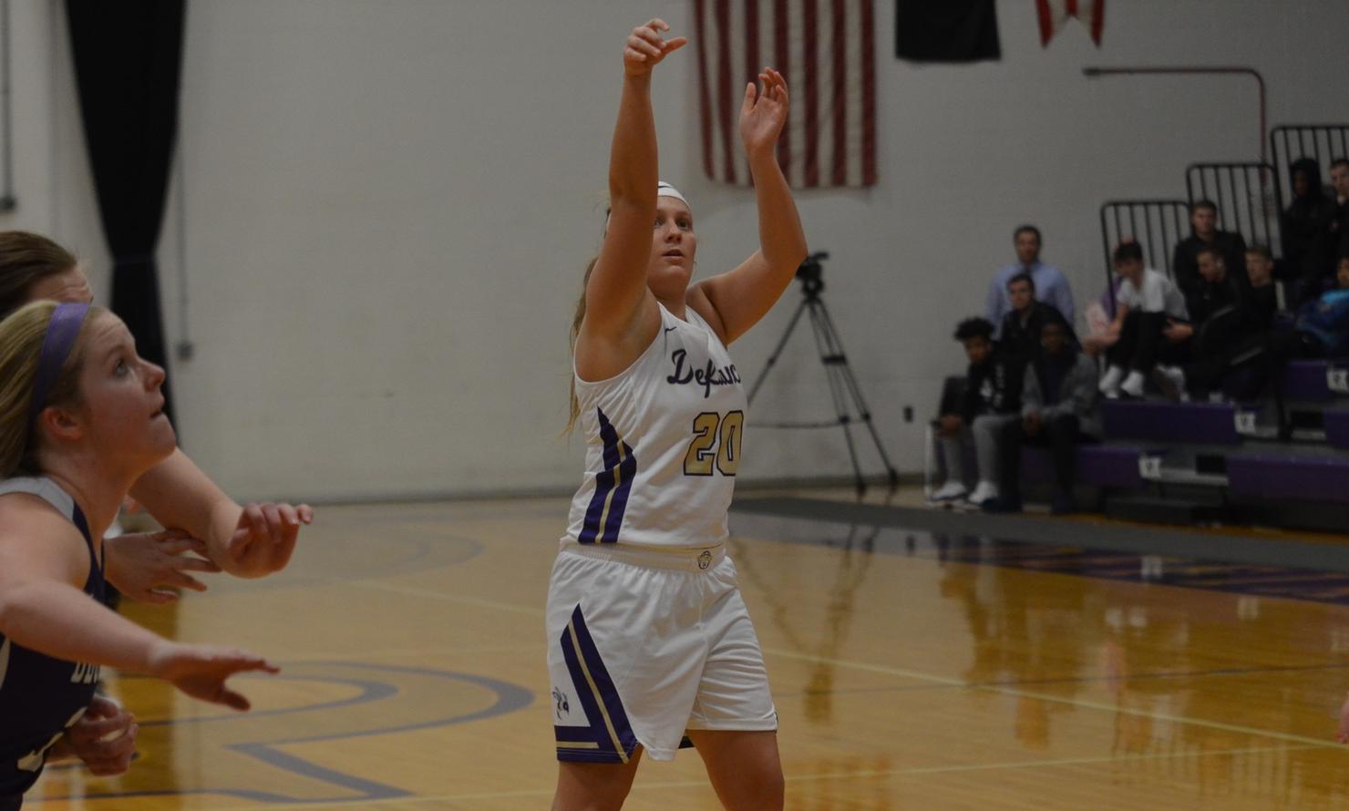 Offensive struggles see Women's Basketball fall at Manchester
