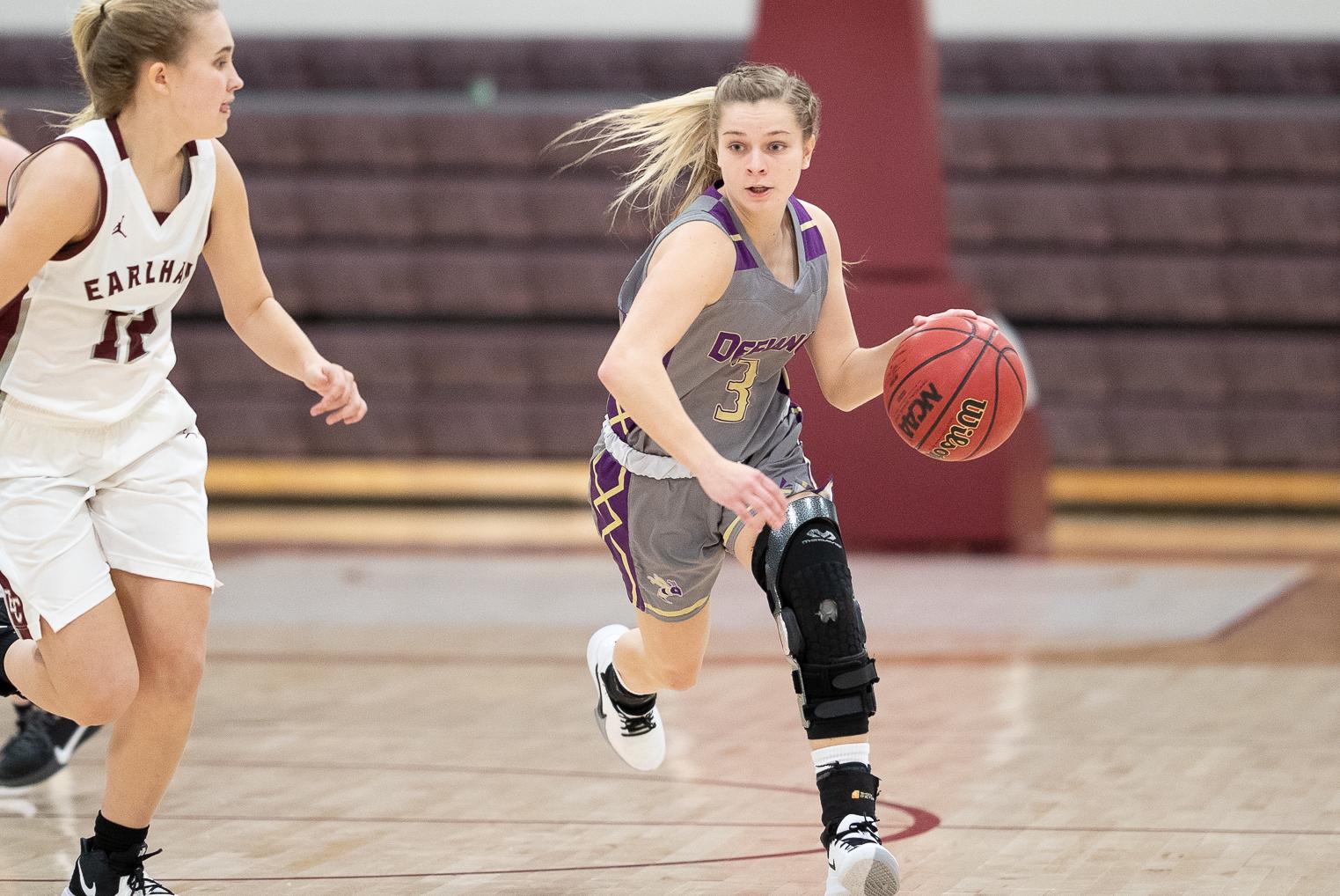 Women's basketball splits season series with Earlham after road defeat