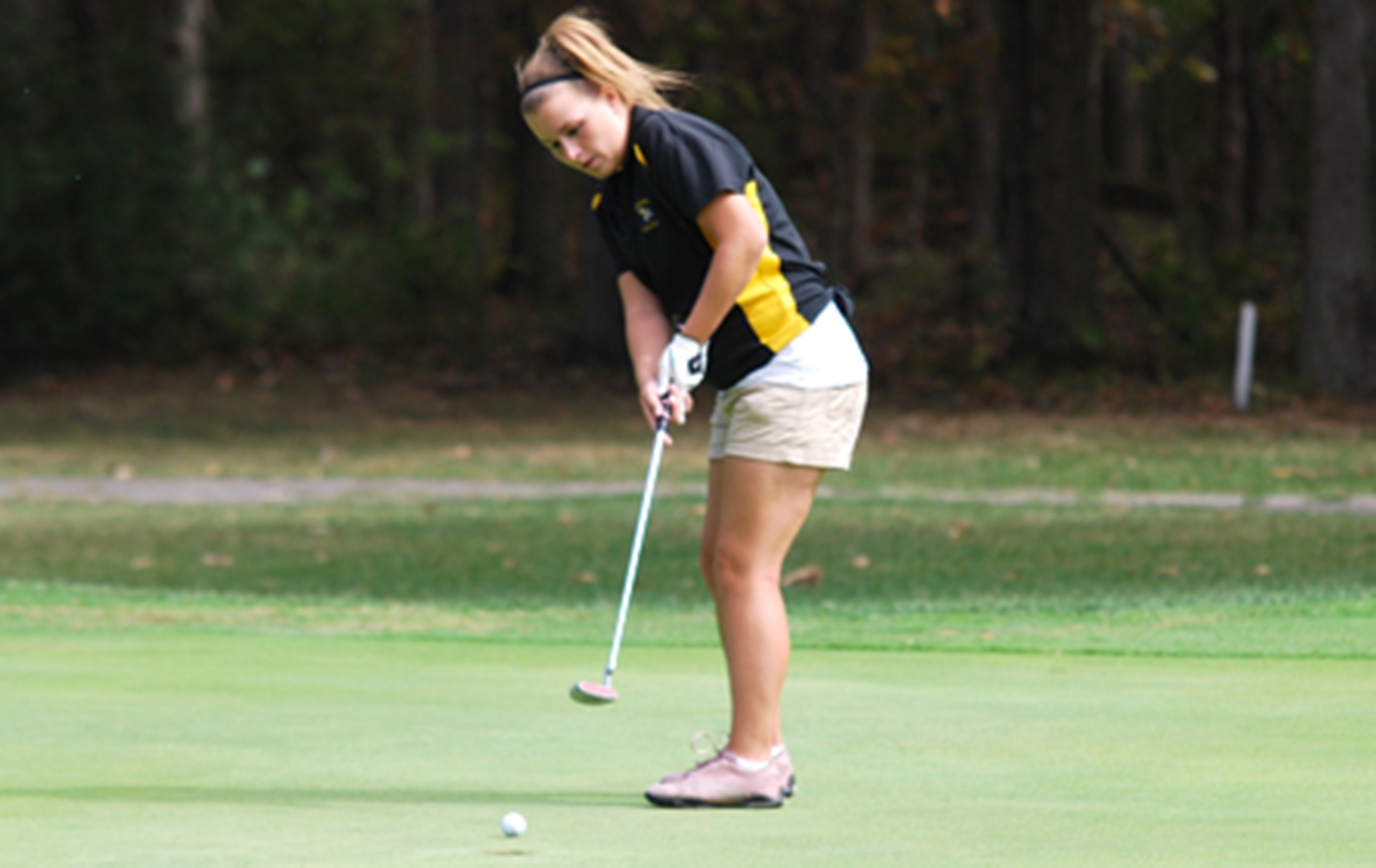 Westfall Leads Lady Jackets at Spiess Memorial