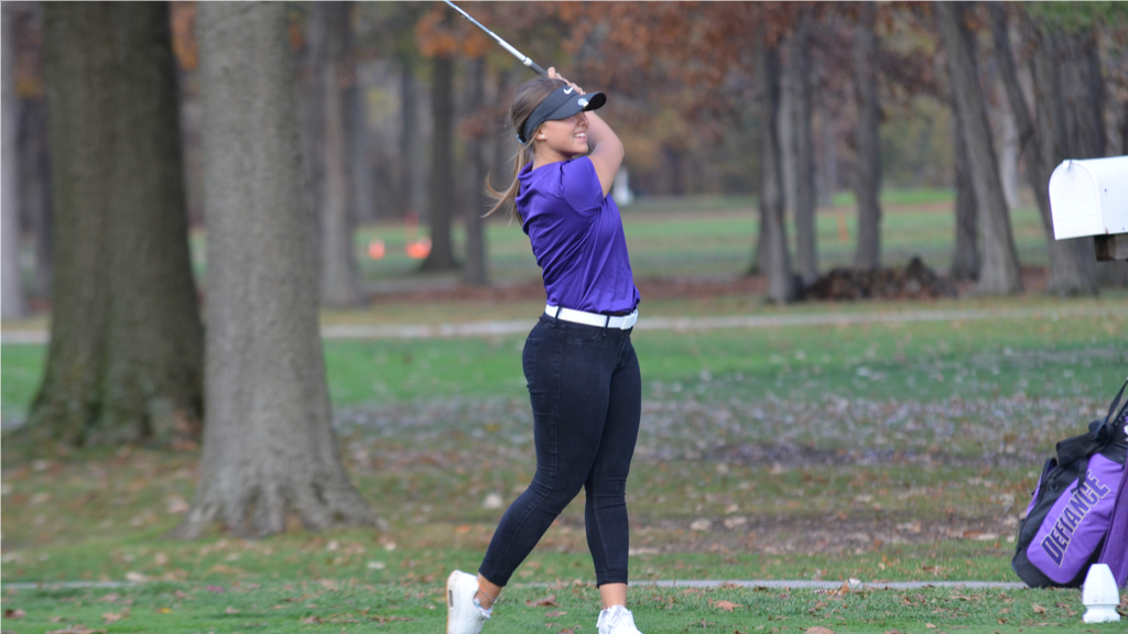 Women's Golf competes in Day 1 of Polar Bear Classic