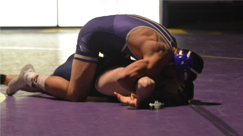Wrestling goes 1-2 at Dr. Si Ostrach Duals