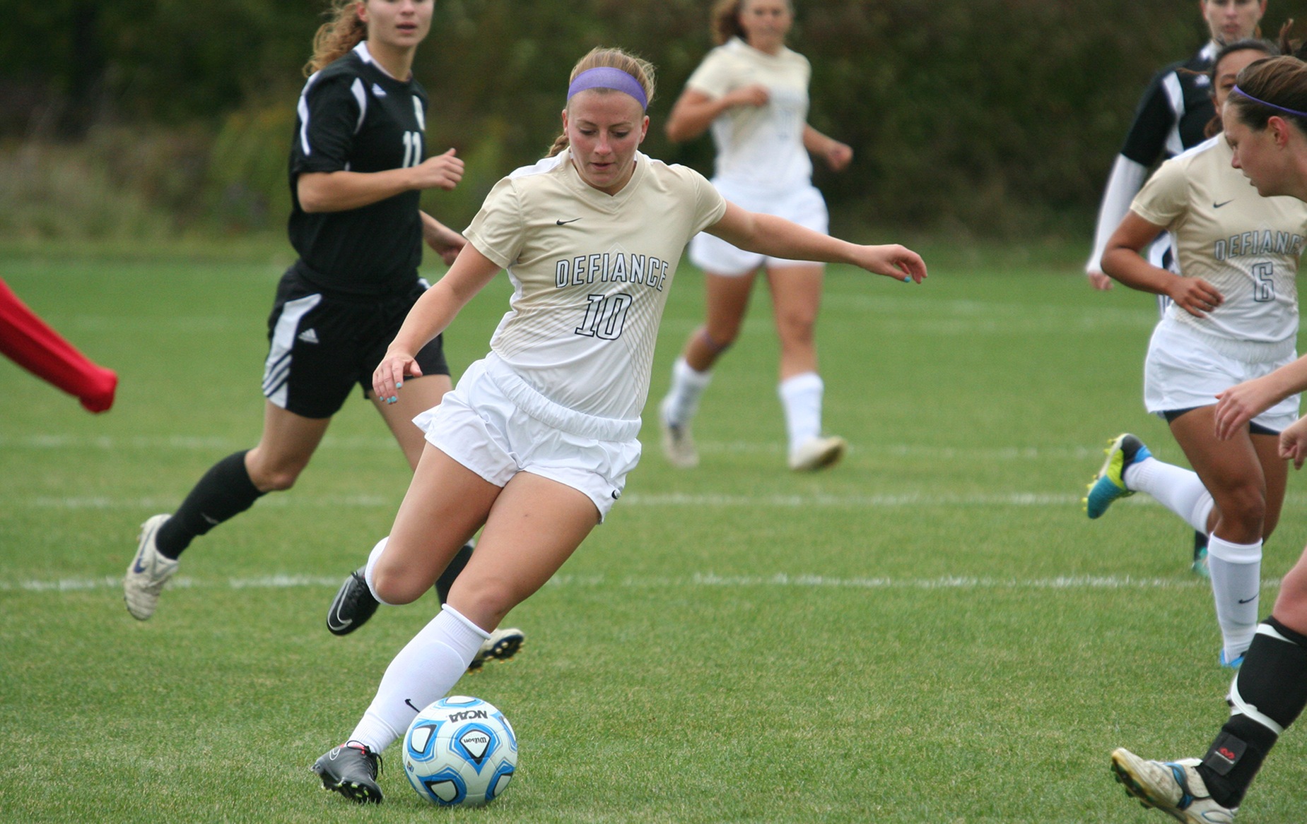 Yellow Jackets Fall Short In Opener