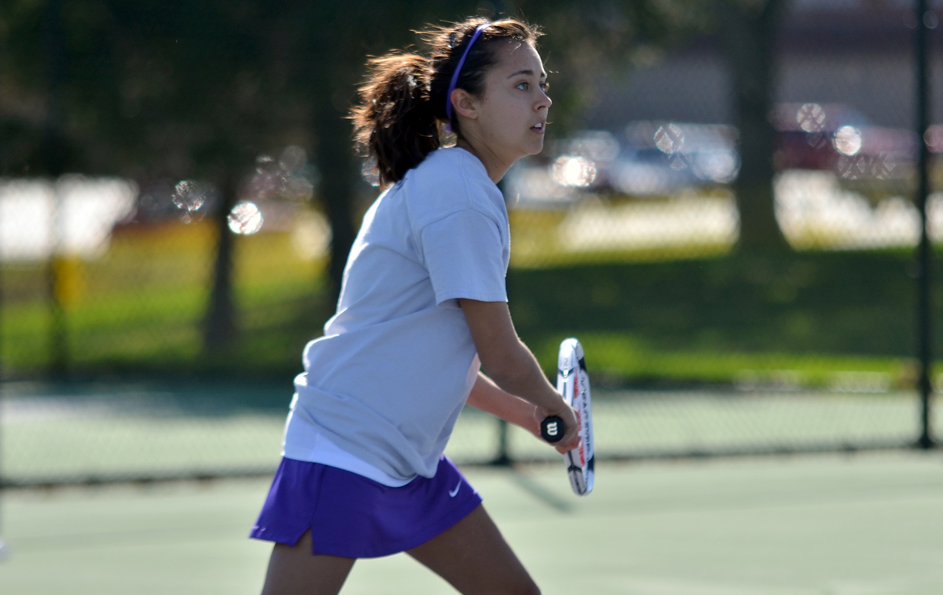 Women's Tennis falls to Manchester in midweek contest
