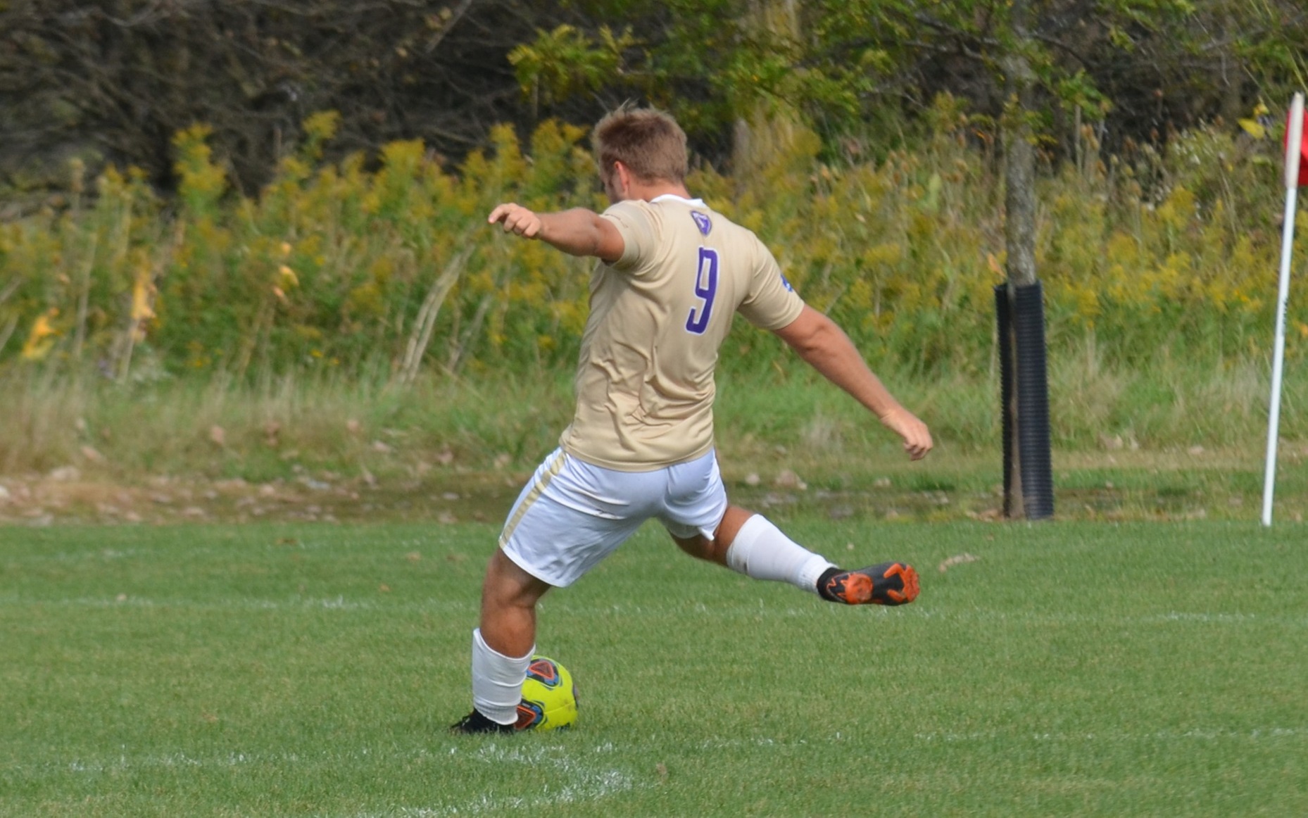 Men's Soccer Begins HCAC Play with a Victory
