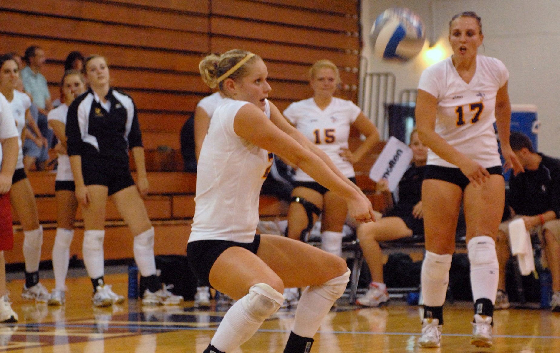 Volleyball Falls in HCAC Semifinals to Bluffton