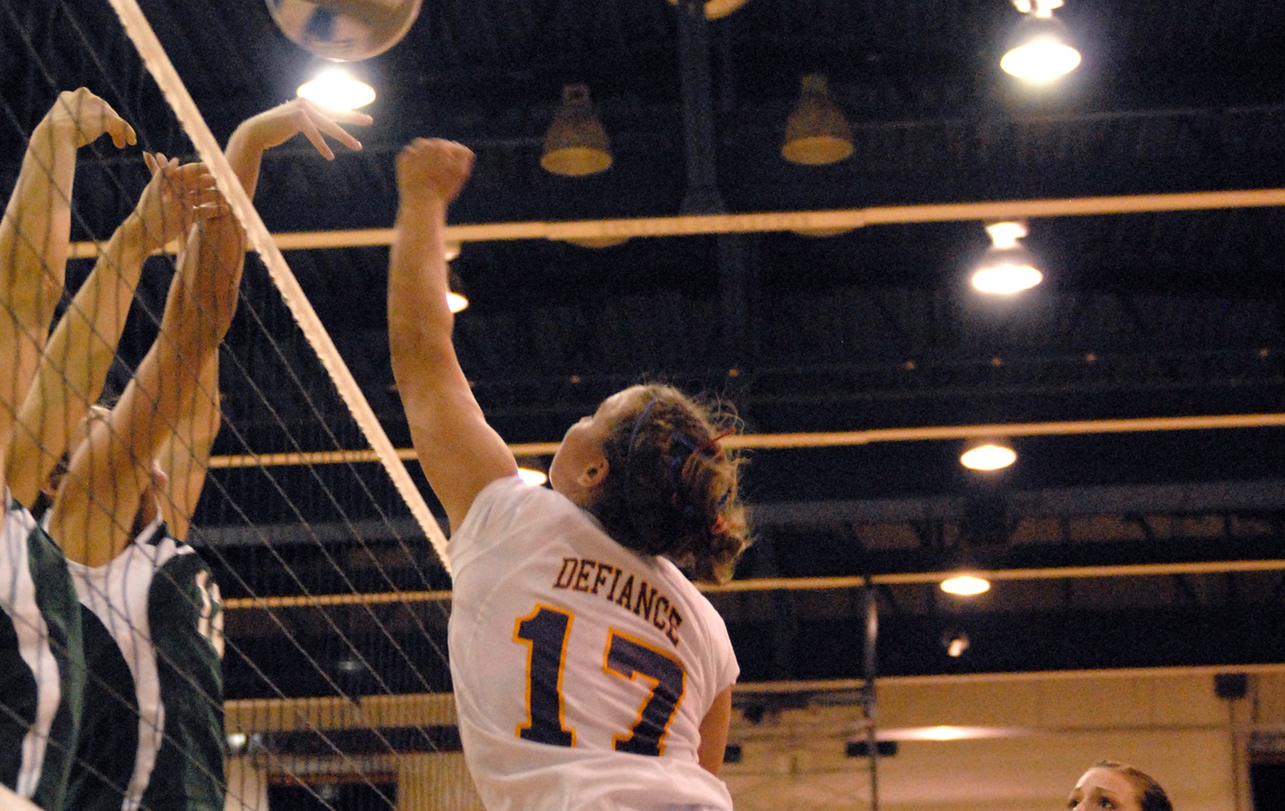 DC Volleyball Opens California Stint with Two Wins