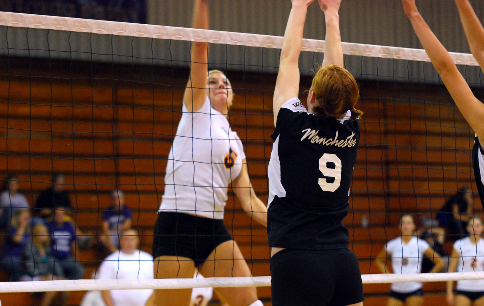 Jackets Open HCAC Slate With Five-Set Loss at Manchester