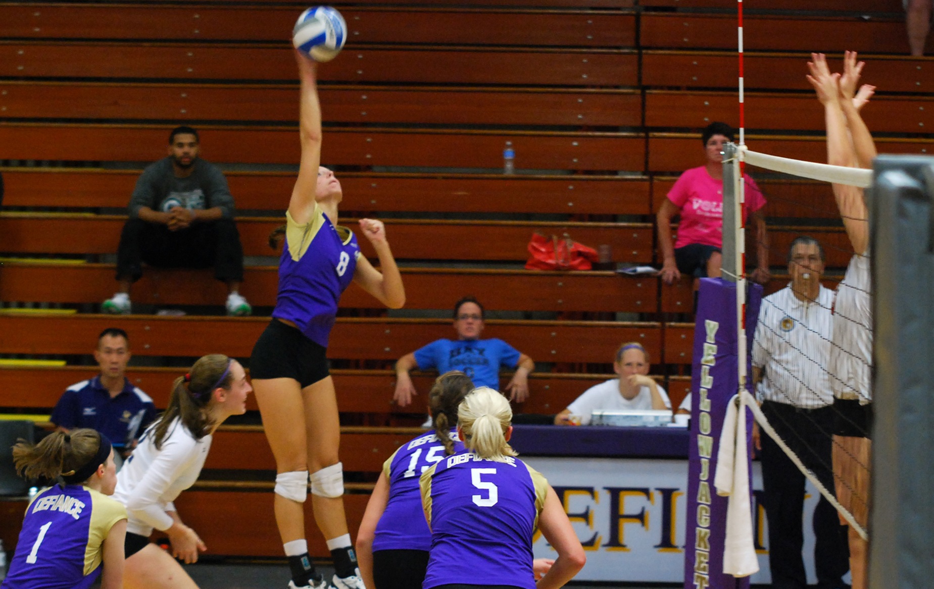 Volleyball Earns Two Wins at Centre College Tournament