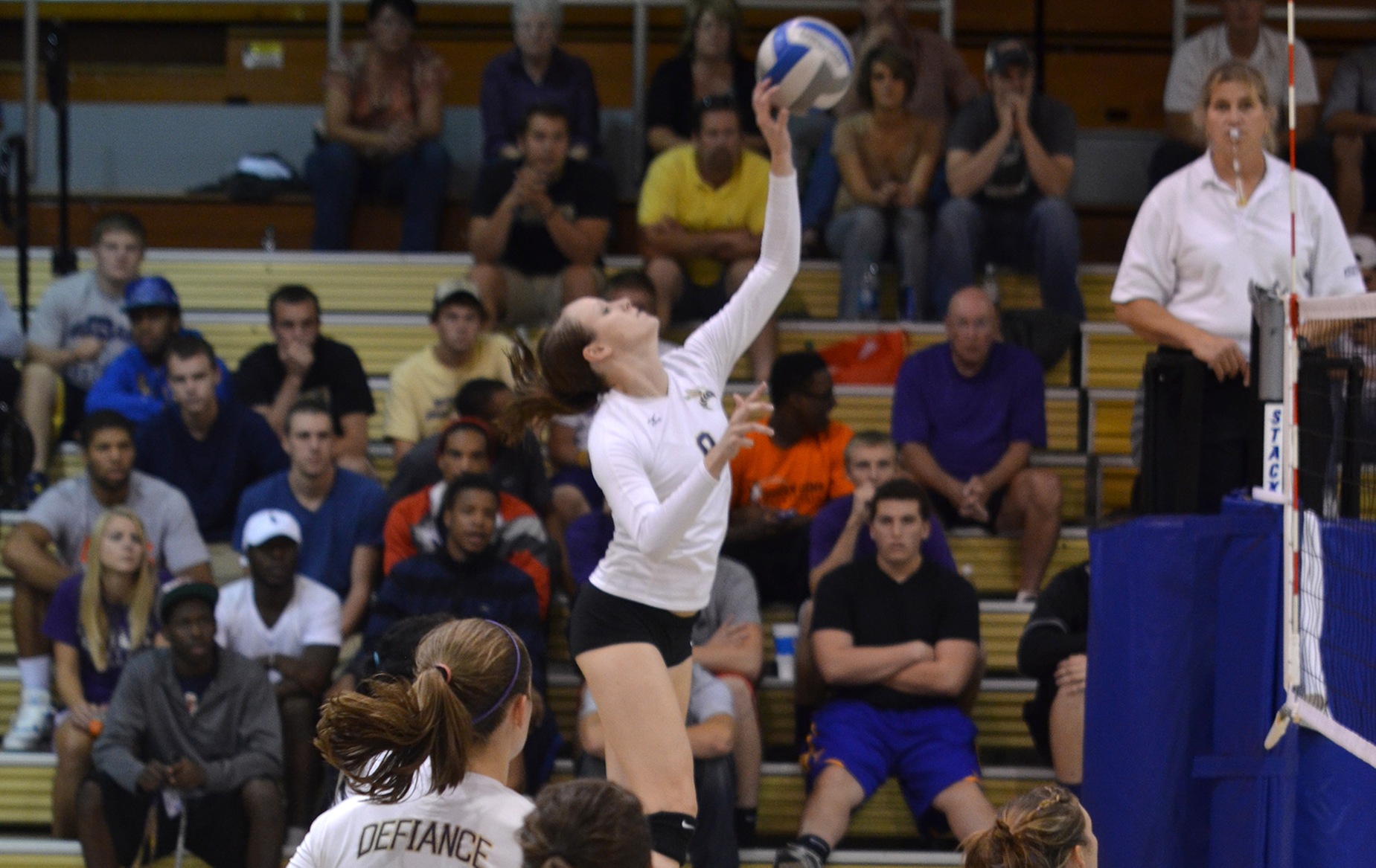Jackets top Quakers, but fall to No. 7 Purple Raiders