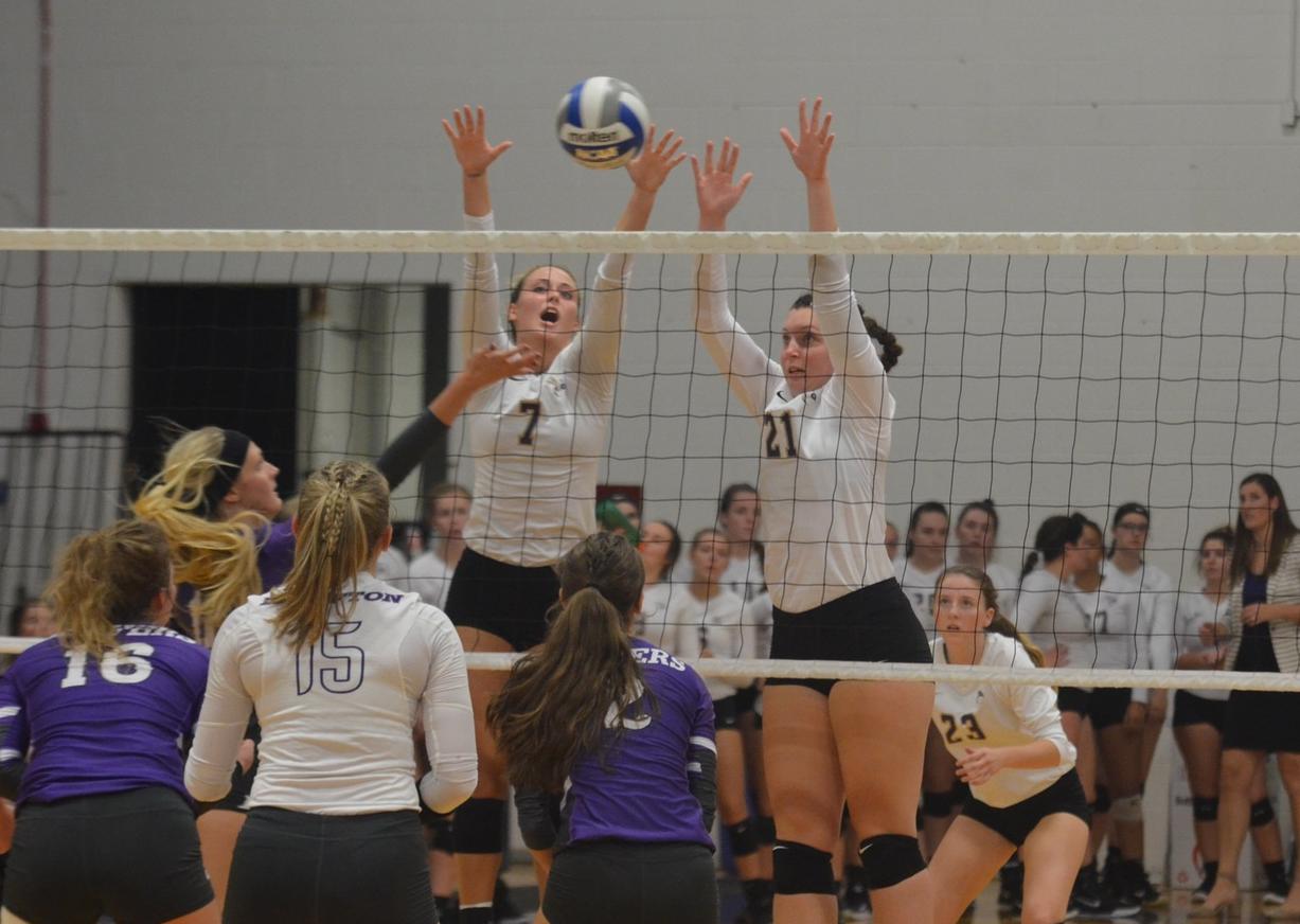 Volleyball Plays Host to Transylvania in HCAC Action