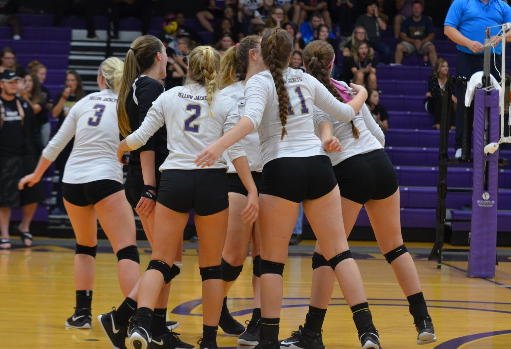 Yellow Jackets Fall in Five Set Thriller