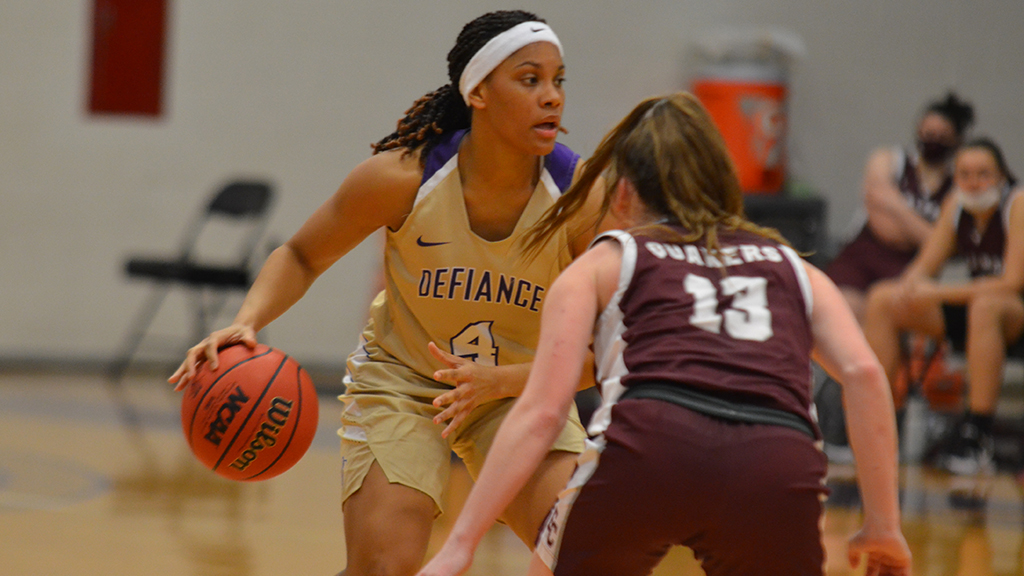 Women’s Basketball scores a victory at Earlham