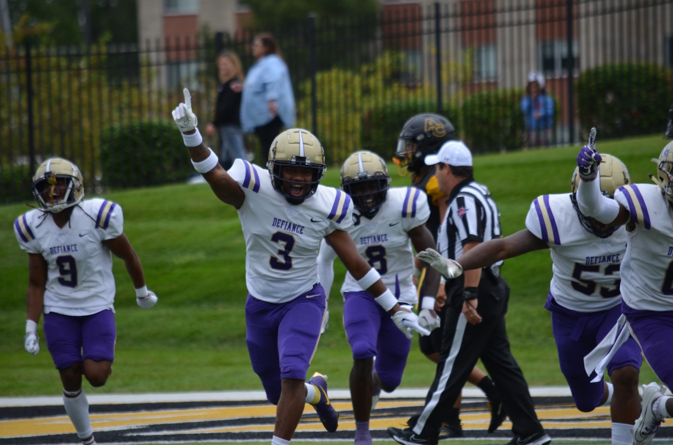 Yellow Jackets snap non-conference drought with 34-17 victory at Adrian