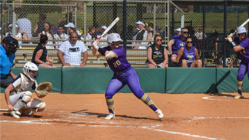 Softball loses two tight games in Kentucky to conclude Pioneer Classic
