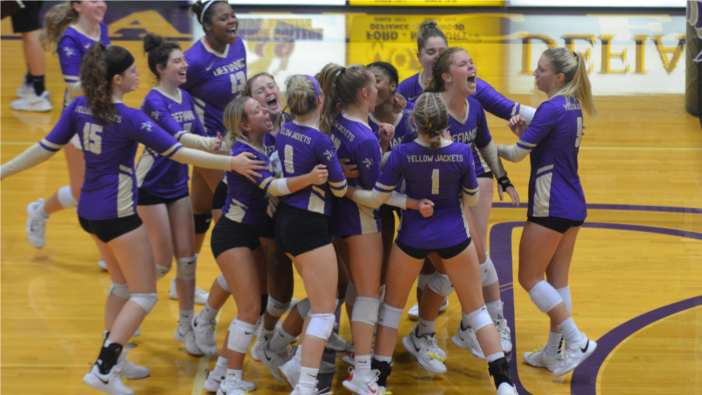 Volleyball wins five-set thriller against Anderson