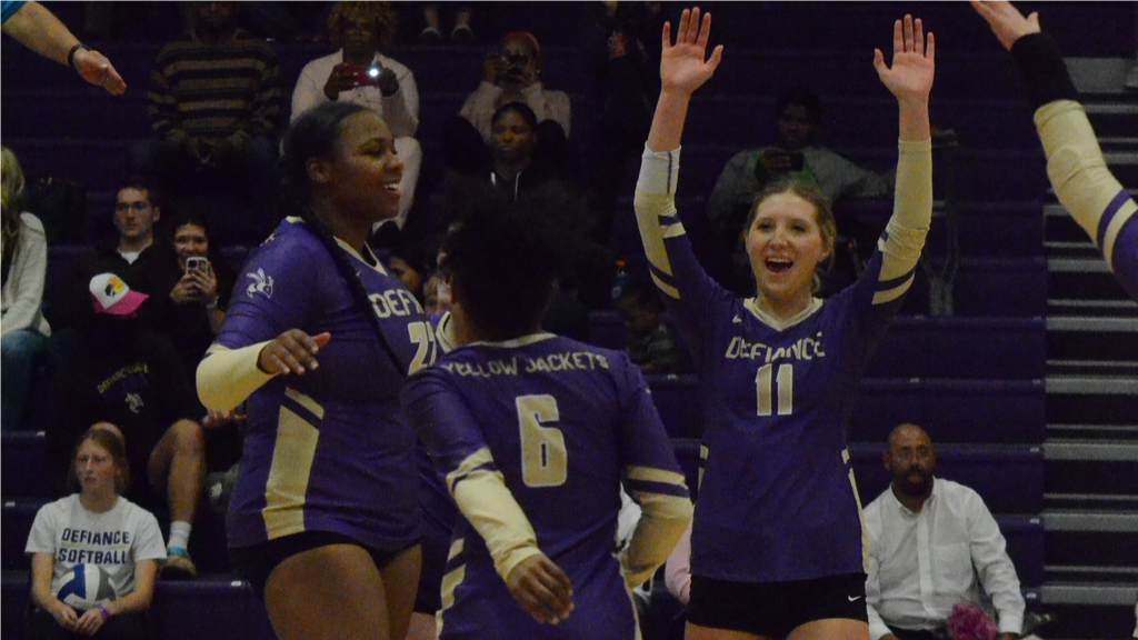 Volleyball ends season with Senior Day match against Mt. St. Joseph Thumbnail